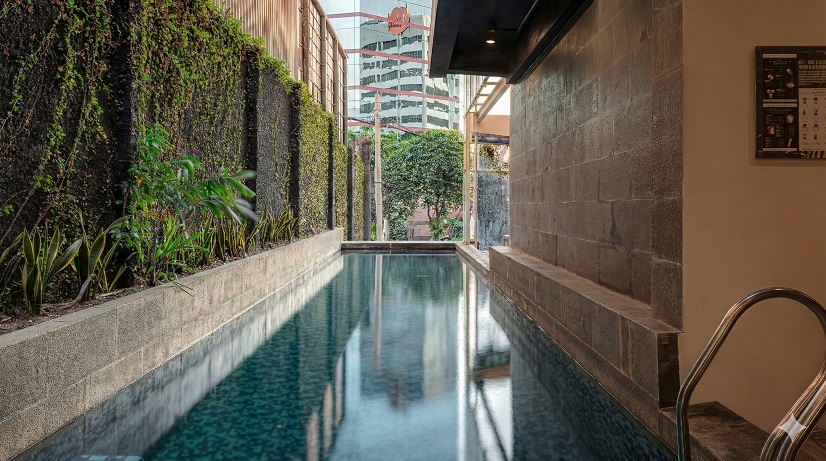 Swimming Pool - Experience exquisite culinary delights in our elegant restaurant. Our chef creates authentic Indones...